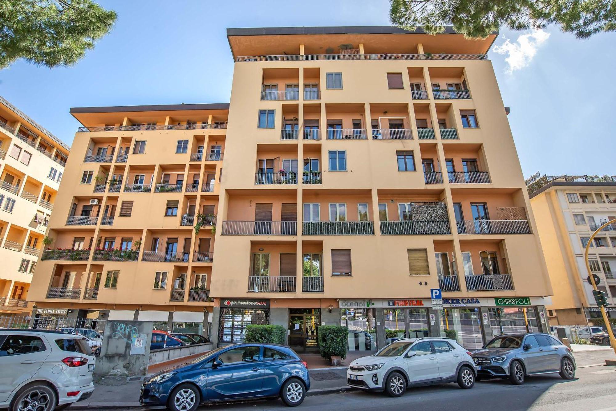 Lusa Suite With Free Private Parking Florencia Exterior foto